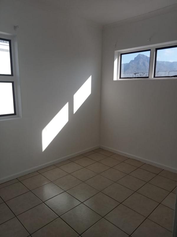 To Let 2 Bedroom Property for Rent in Maitland Western Cape